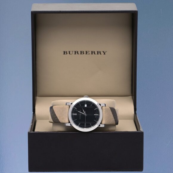 *VINTAGE* Unisex Heritage Check Burberry Watch I Authenticated - Picture 1 of 11